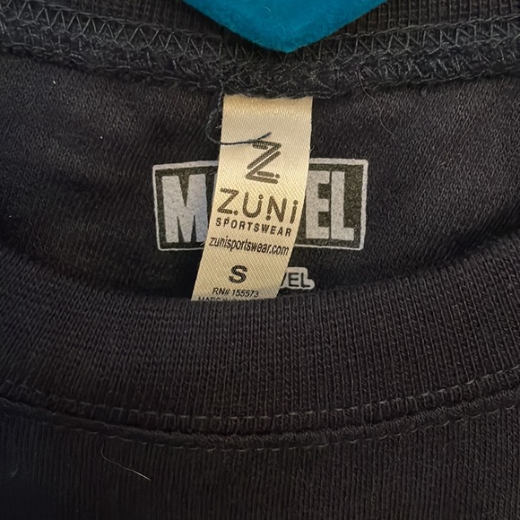 Marvel Christmas sweatshirt. - Picture 3 of 4